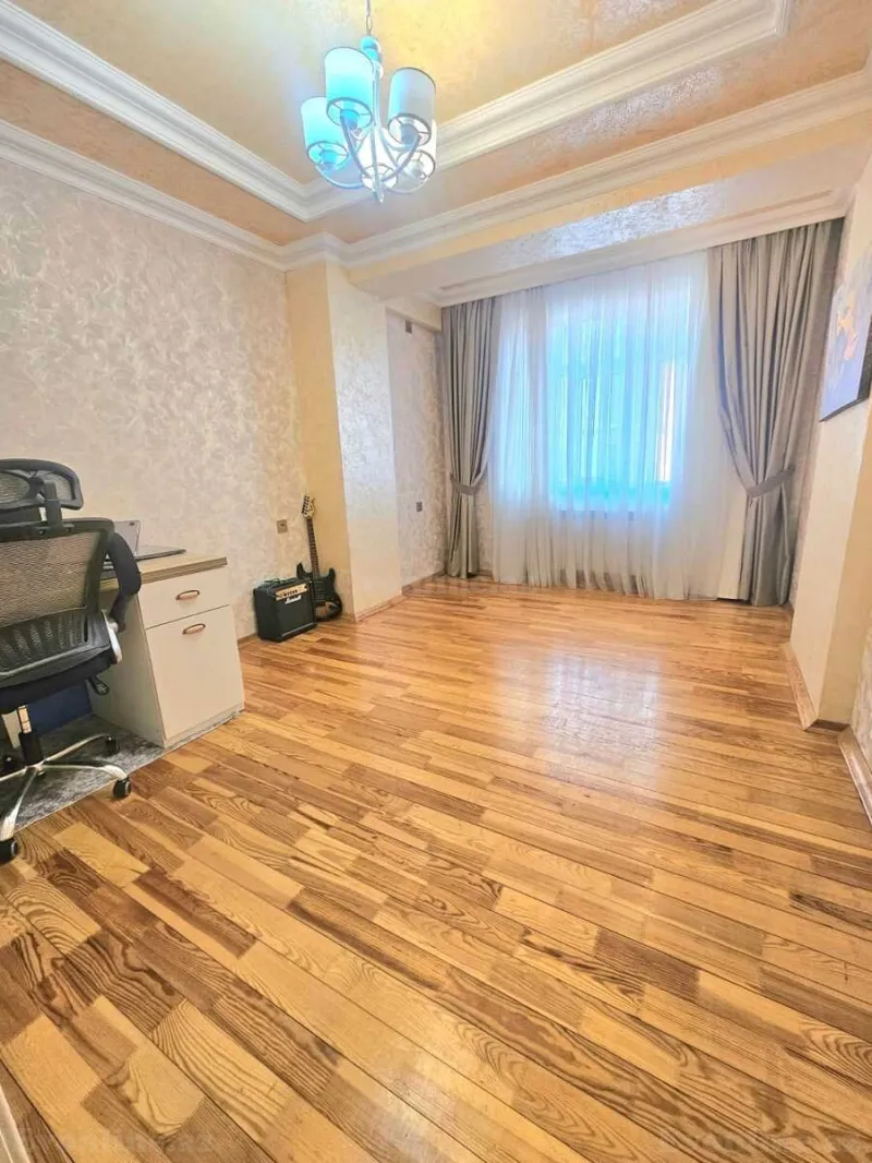 Satılır 3 otaqlı Mənzil Yeni tikili 120 m² Qara Qarayev m. - şəkil 6