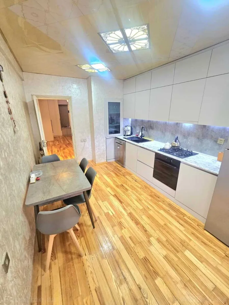 Satılır 3 otaqlı Mənzil Yeni tikili 120 m² Qara Qarayev m. - şəkil 12