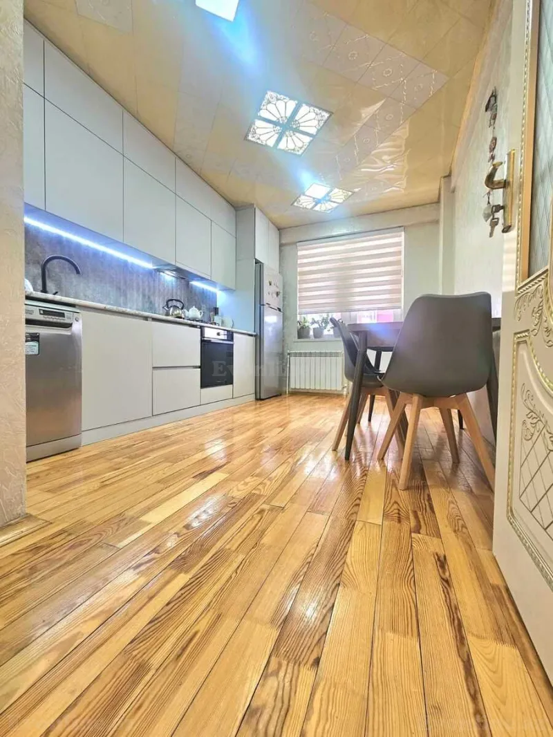 Satılır 3 otaqlı Mənzil Yeni tikili 120 m² Qara Qarayev m. - şəkil 15