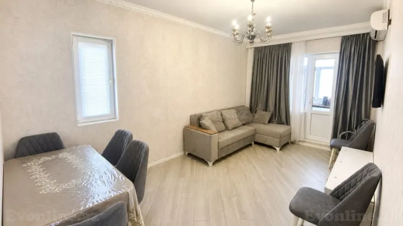 Satılır 2 otaqlı Mənzil Köhnə tikili 50 m² Azadlıq prospekti m.