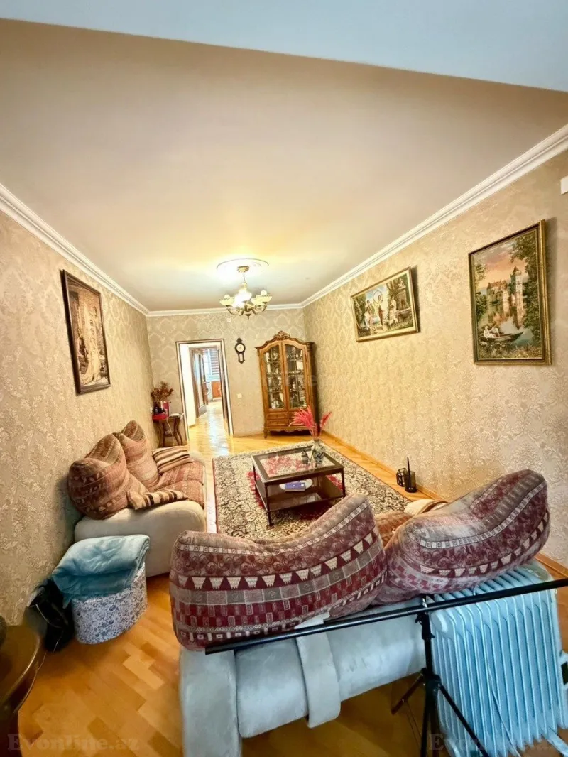 Satılır 2 otaqlı Mənzil Köhnə tikili 65 m² Binəqədi r. - şəkil 3