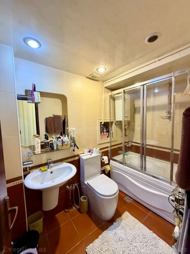 Satılır 2 otaqlı Mənzil Köhnə tikili 65 m² Binəqədi r. - şəkil 8
