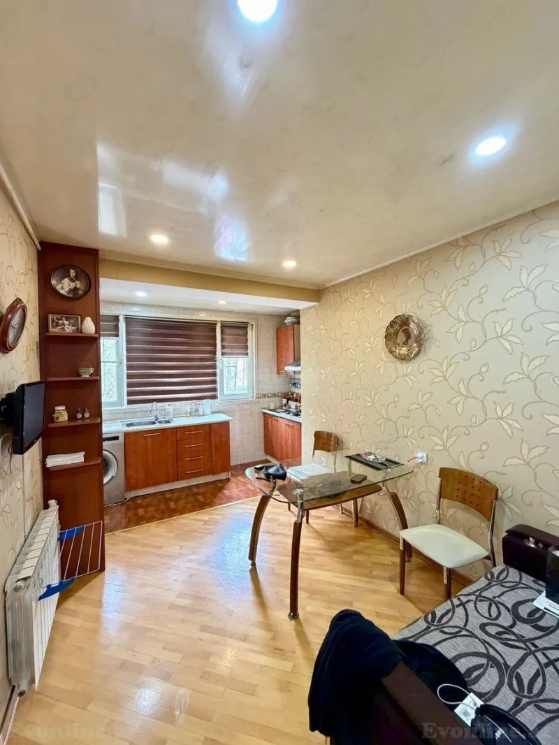 Satılır 2 otaqlı Mənzil Köhnə tikili 65 m² Binəqədi r. - şəkil 9