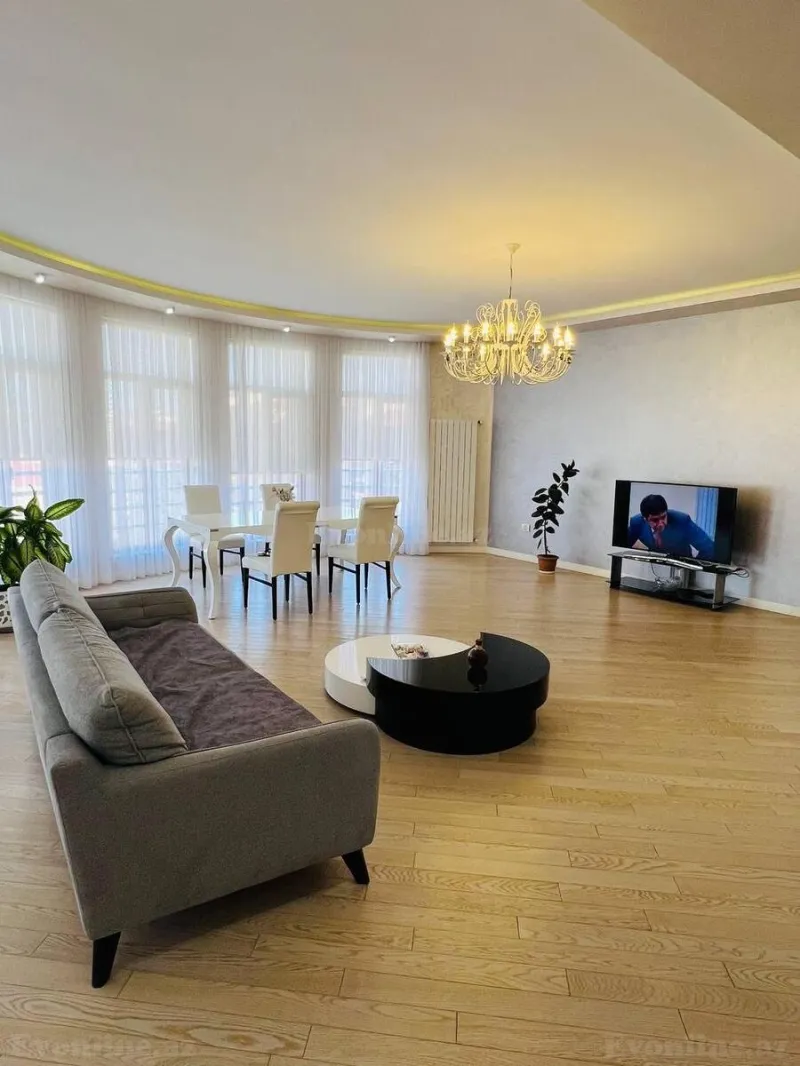3 otaqlı Mənzil 150 m² Xətai m. Kirayə verilir