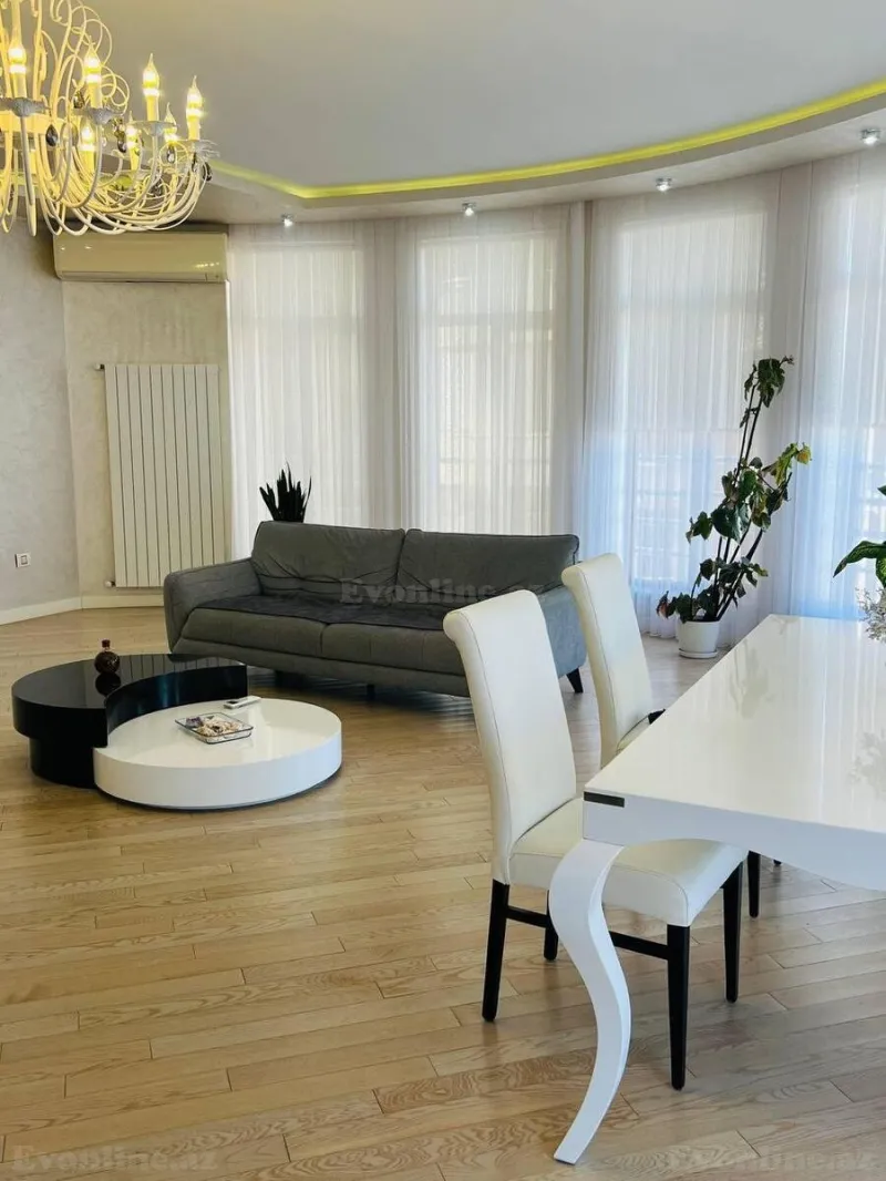 Kirayə verilir 3 otaqlı Mənzil Yeni tikili 150 m² Xətai m. - şəkil 3
