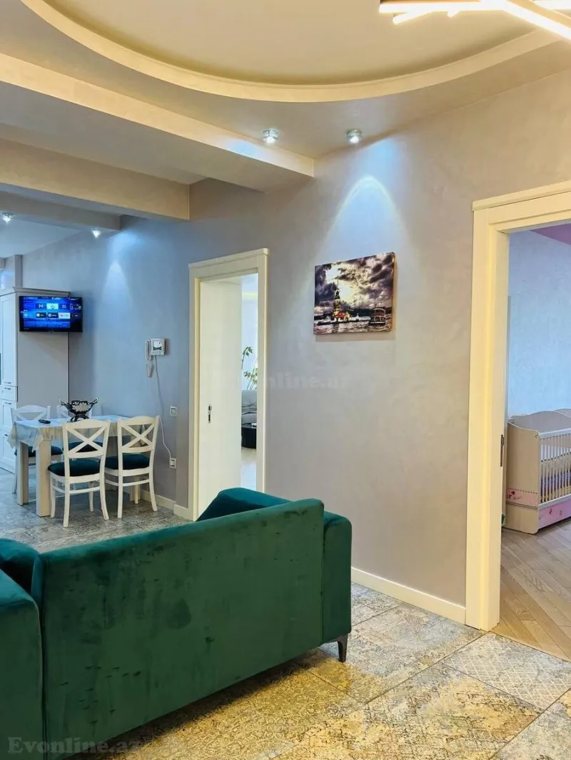 Kirayə verilir 3 otaqlı Mənzil Yeni tikili 150 m² Xətai m. - şəkil 14