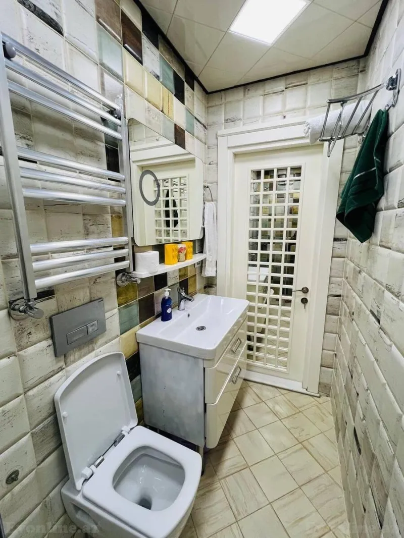 Kirayə verilir 3 otaqlı Mənzil Yeni tikili 150 m² Xətai m. - şəkil 19