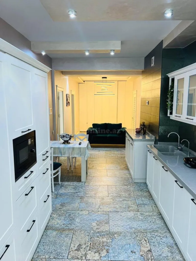 Kirayə verilir 3 otaqlı Mənzil Yeni tikili 150 m² Xətai m. - şəkil 9