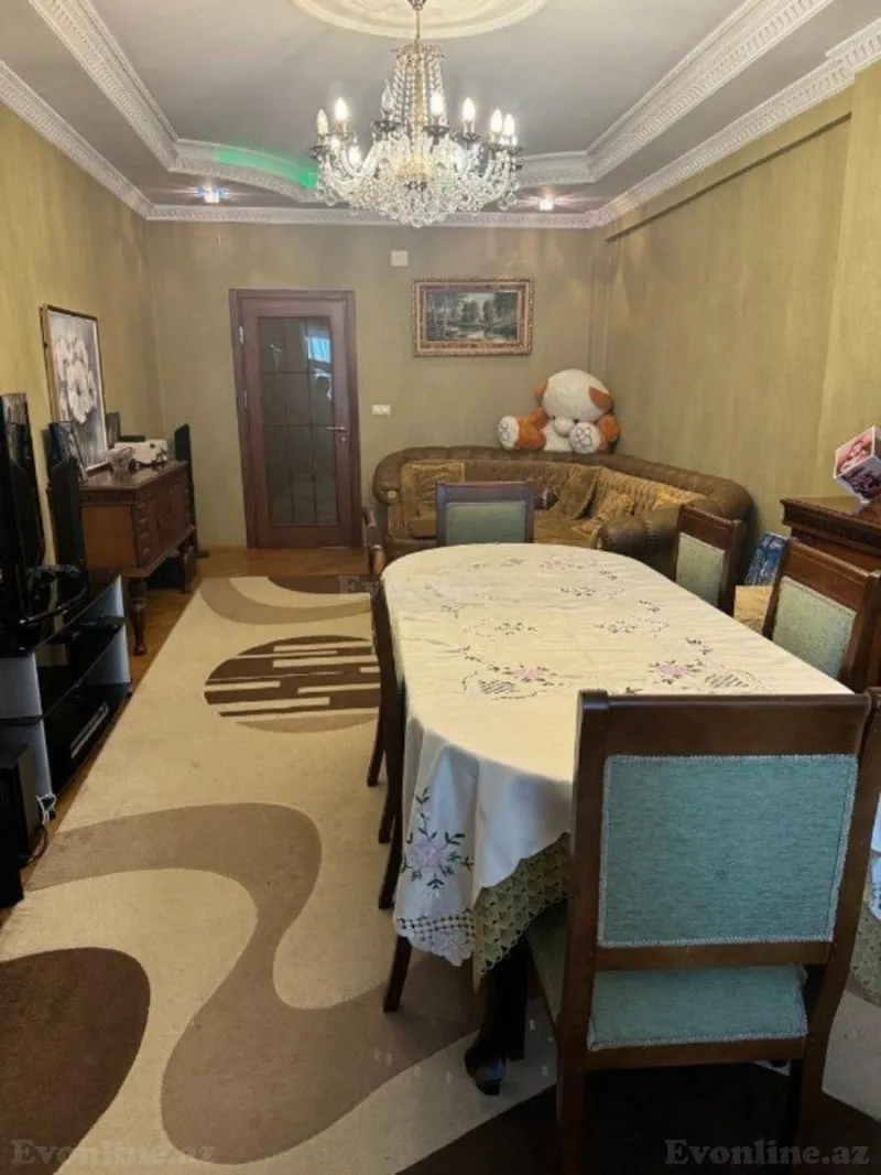 3 otaqlı Mənzil 110 m² Neftçilər m. Kirayə verilir