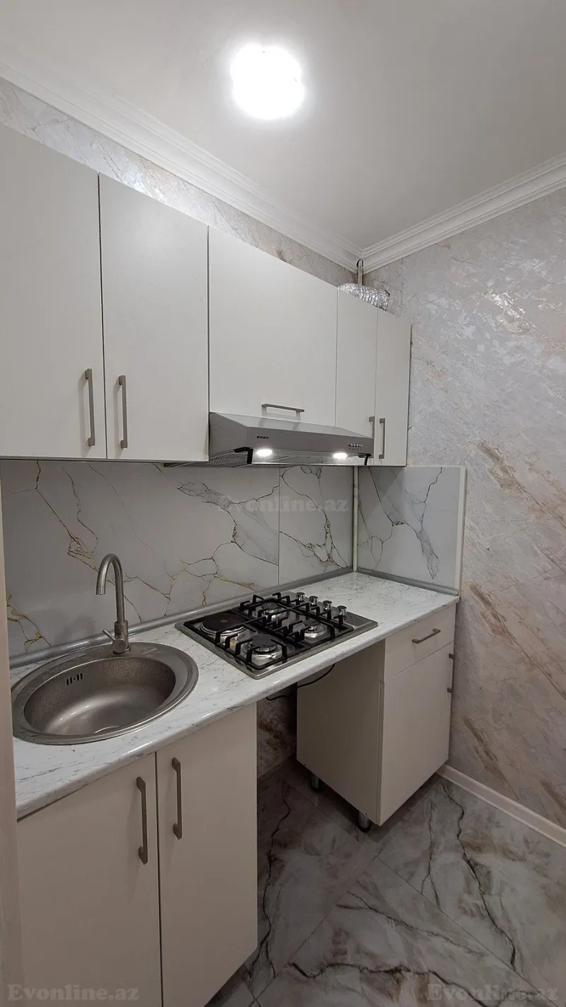 Satılır 2 otaqlı Mənzil Köhnə tikili 35 m² 4-cü mikrorayon - şəkil 5