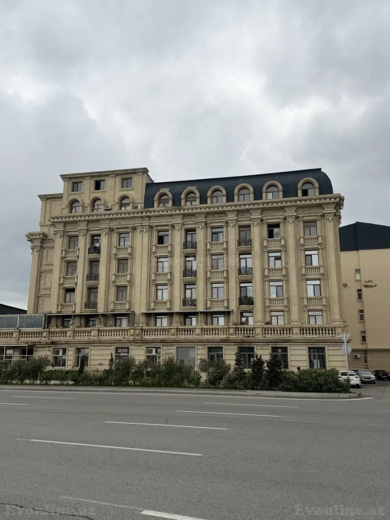 Satılır 8 otaqlı Mənzil Yeni tikili 250 m² Bayıl - şəkil 2