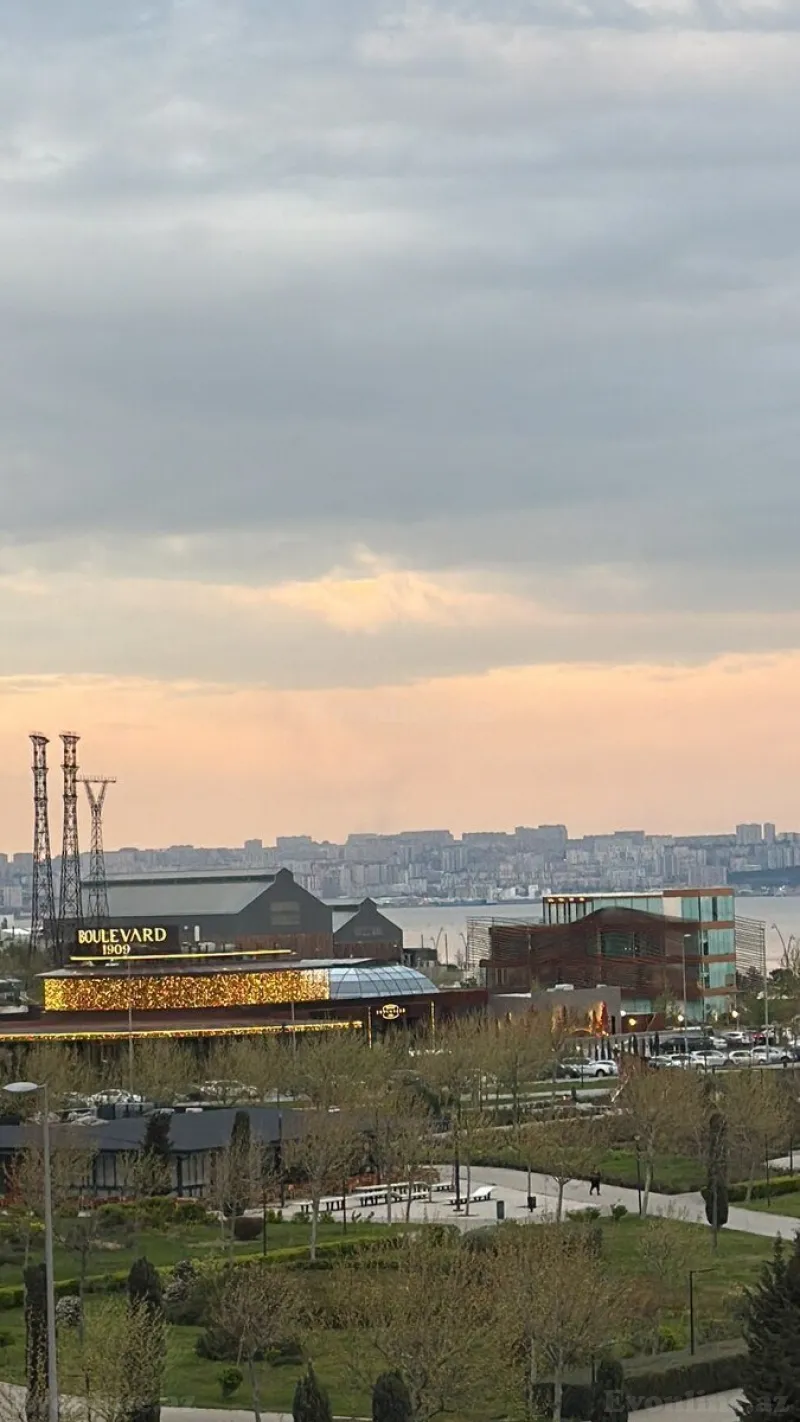 Satılır 8 otaqlı Mənzil Yeni tikili 250 m² Bayıl - şəkil 3