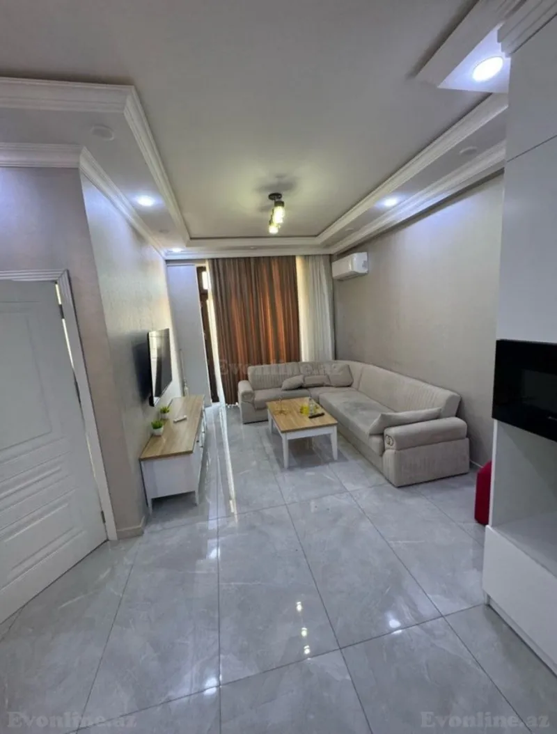 2 otaqlı Mənzil 100 m² 8 Noyabr m. Kirayə verilir