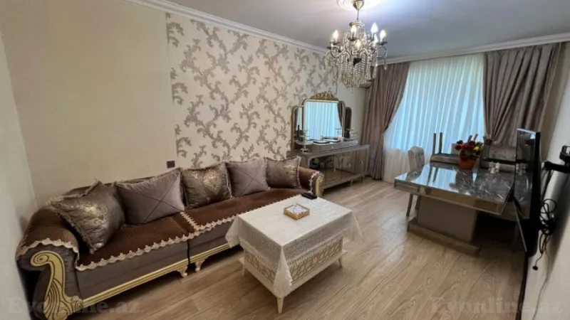 4 otaqlı Mənzil 80 m² 8-ci kilometr Satılır