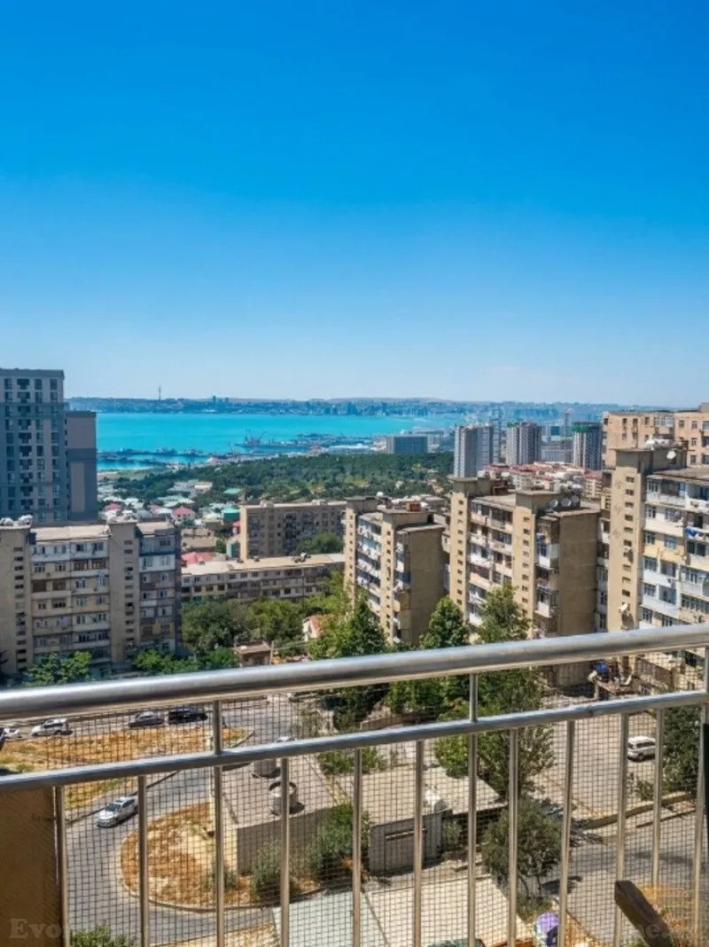 Satılır 5 otaqlı Mənzil Köhnə tikili 105 m² Xətai r.