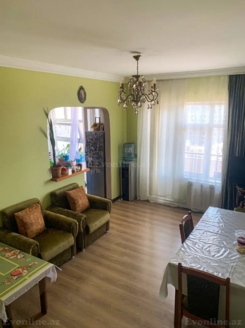 Satılır 5 otaqlı Mənzil Köhnə tikili 105 m² Xətai r. - şəkil 2