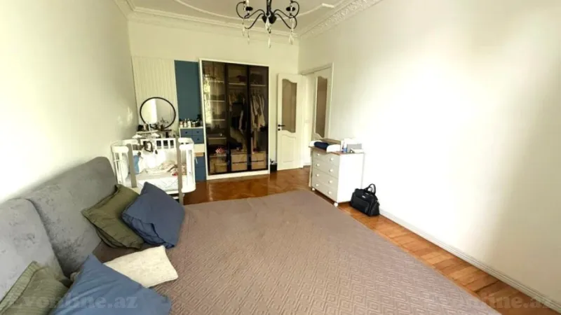 Satılır 3 otaqlı Mənzil Köhnə tikili 85 m² Nəsimi r. - şəkil 4