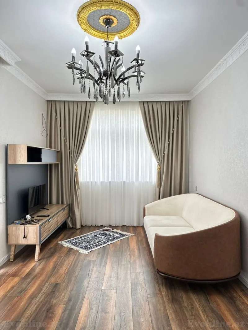 Satılır 2 otaqlı Mənzil Köhnə tikili 80 m² Badamdar - şəkil 3