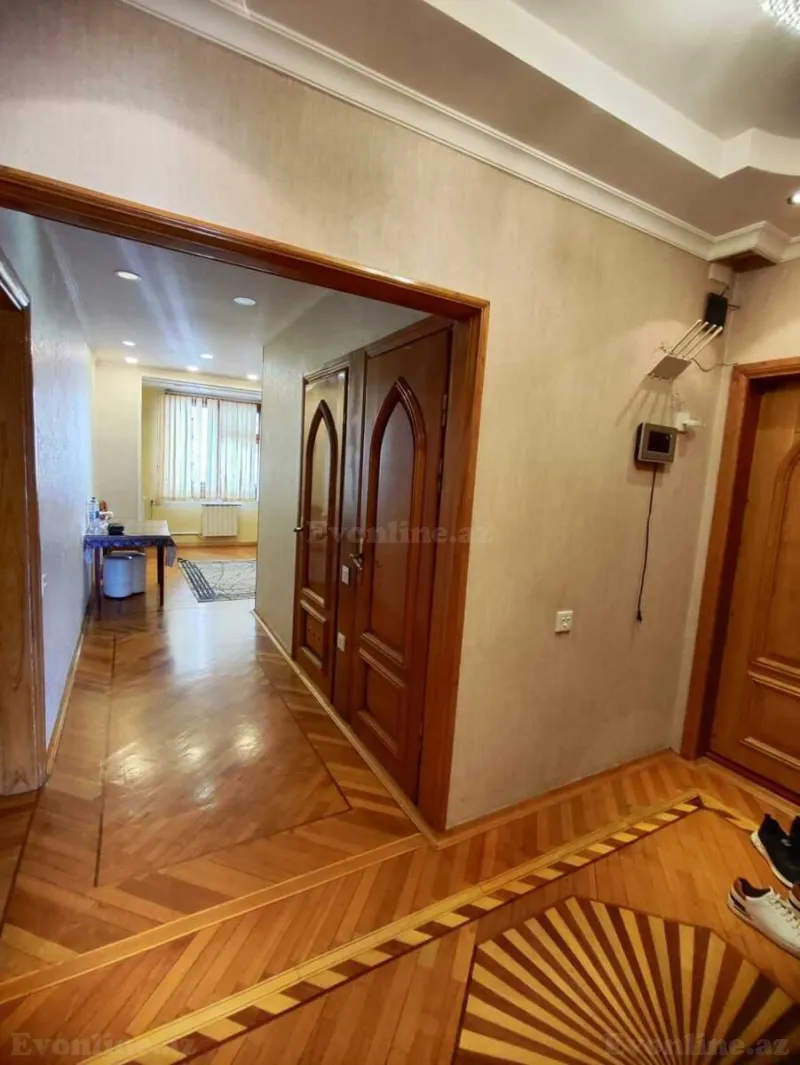 Satılır 3 otaqlı Mənzil Köhnə tikili 90 m² Neftçilər m. - şəkil 3