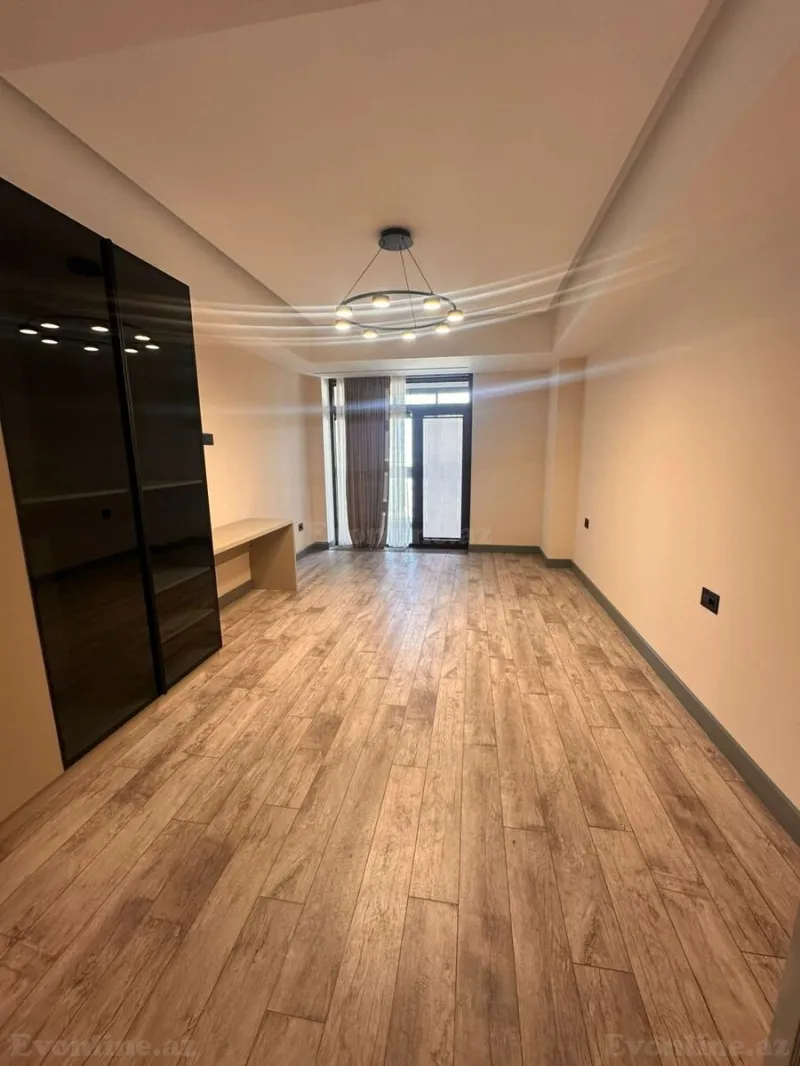 2 otaqlı Mənzil 84 m² Elmlər Akademiyası m. Satılır