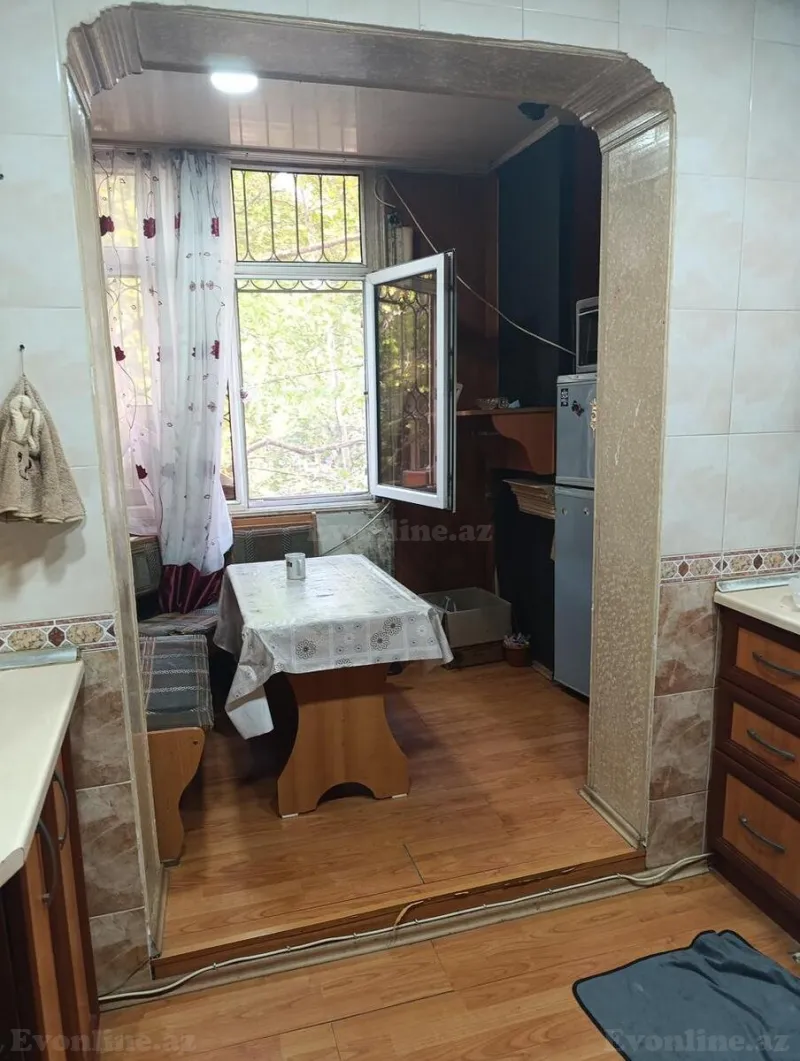Satılır 1 otaqlı Mənzil Köhnə tikili 48 m² Gənclik m. - şəkil 3