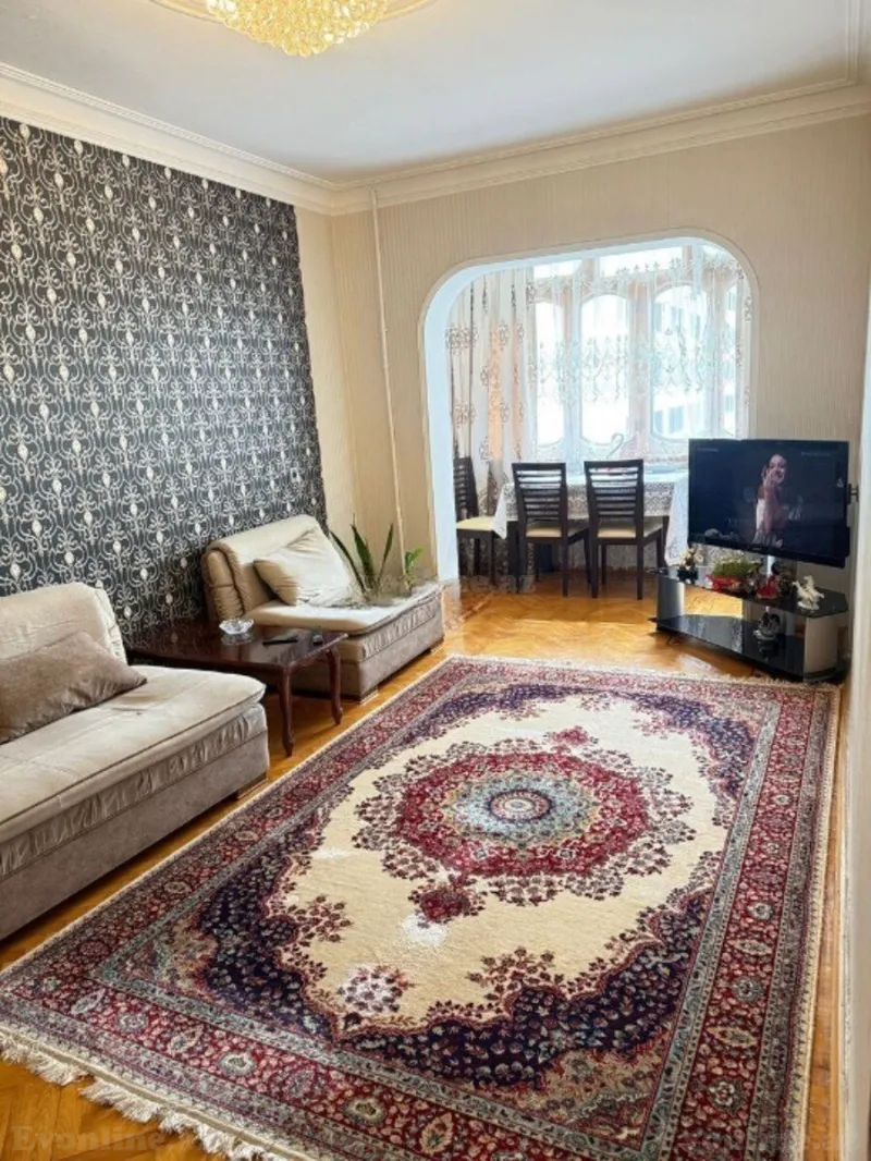 Satılır 3 otaqlı Mənzil Köhnə tikili 90 m² Azadlıq prospekti m. - şəkil 2