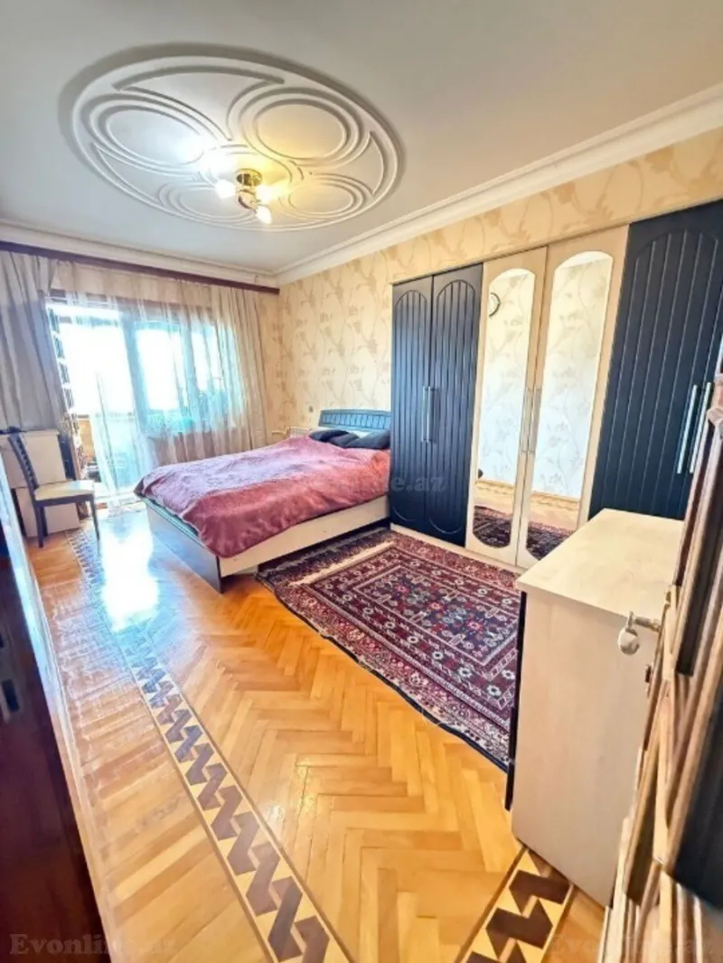 Satılır 3 otaqlı Mənzil Köhnə tikili 90 m² Azadlıq prospekti m. - şəkil 4