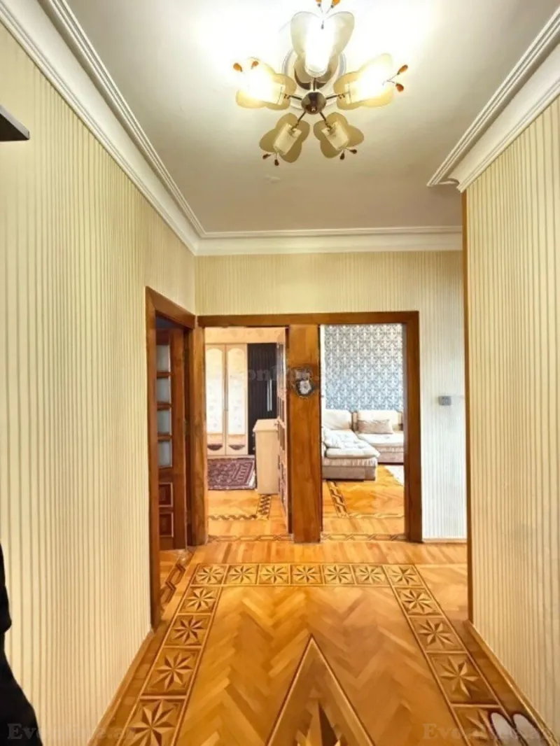 Satılır 3 otaqlı Mənzil Köhnə tikili 90 m² Azadlıq prospekti m. - şəkil 6