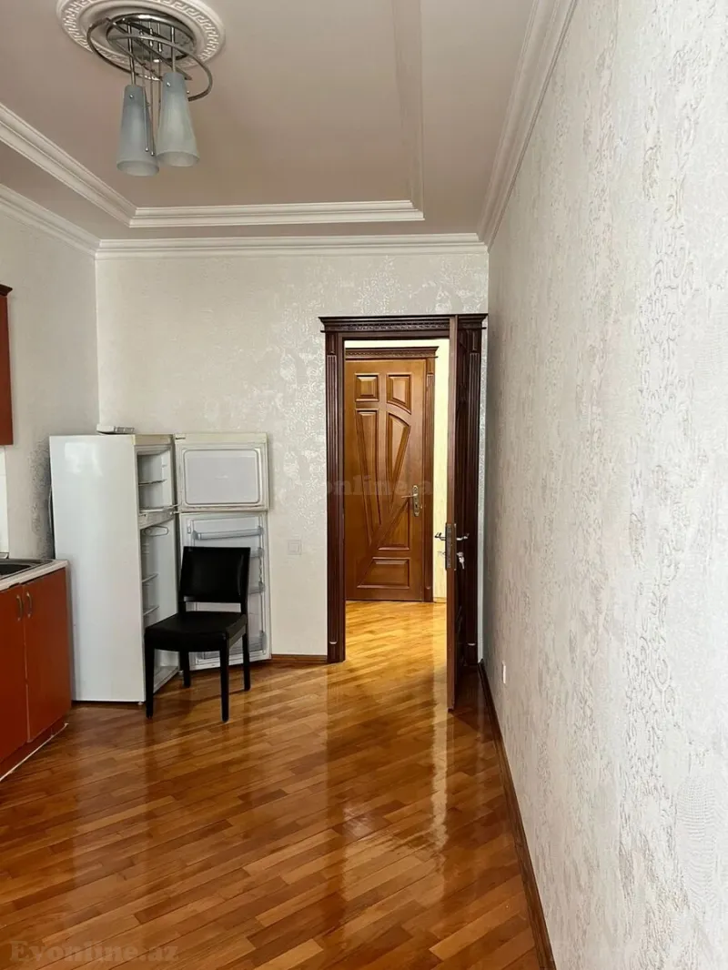 Kirayə verilir 3 otaqlı Mənzil Köhnə tikili 126 m² Nəriman Nərimanov m. - şəkil 17