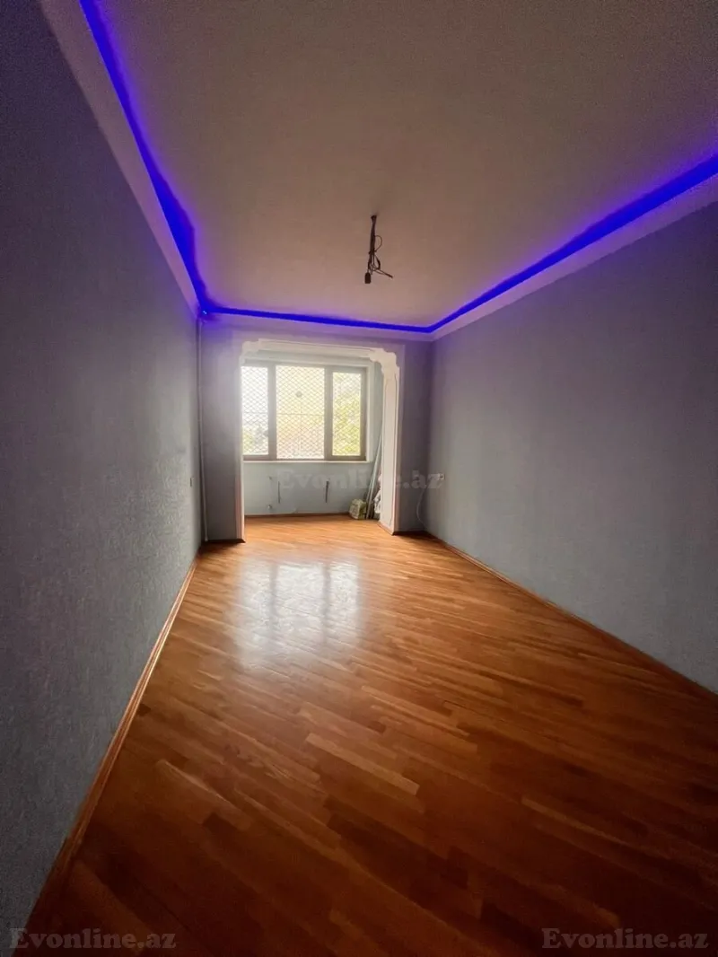 Satılır 3 otaqlı Mənzil Köhnə tikili 100 m² Elmlər Akademiyası m. - şəkil 2