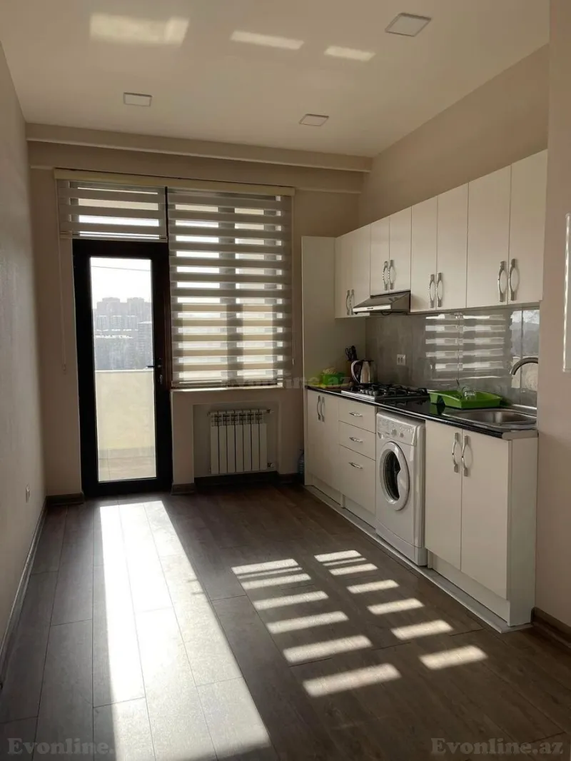 3 otaqlı Mənzil 140 m² Yasamal Kirayə verilir