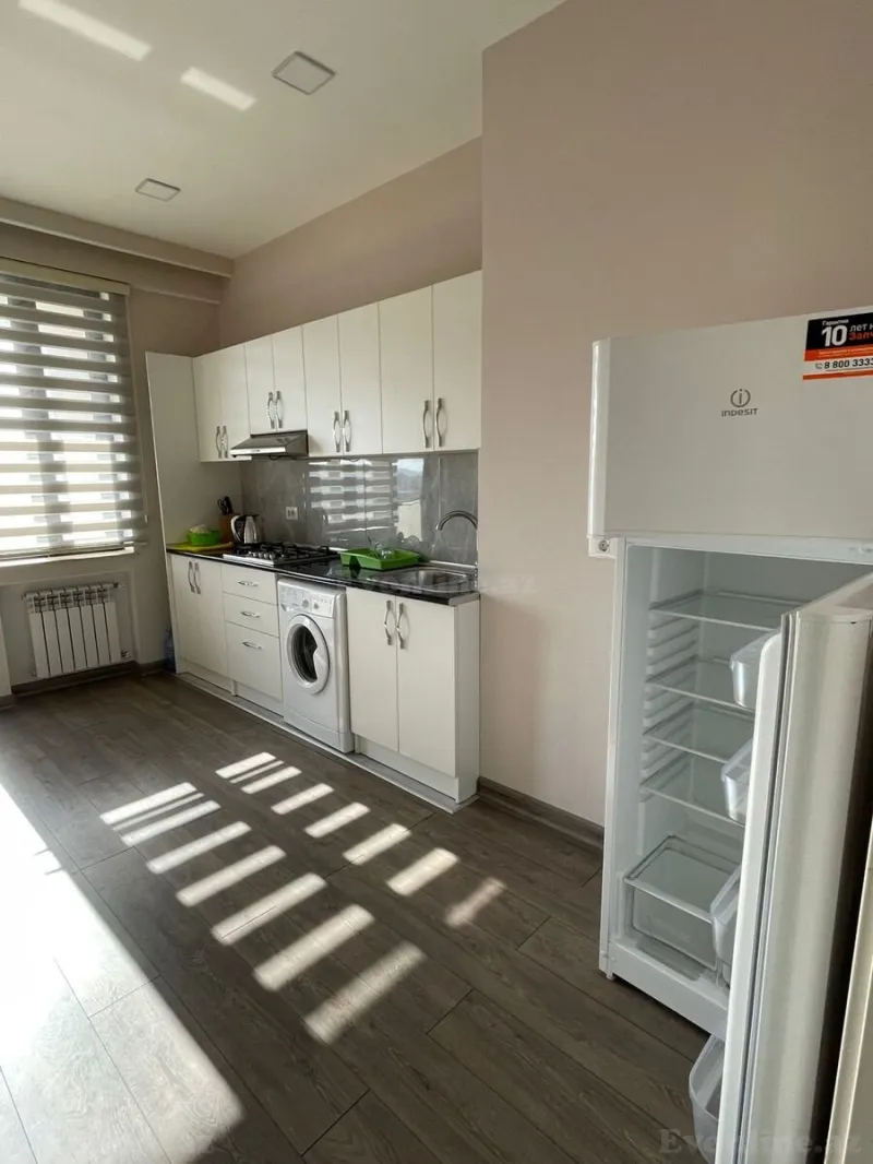 Kirayə verilir 3 otaqlı Mənzil Yeni tikili 140 m² Yasamal - şəkil 9