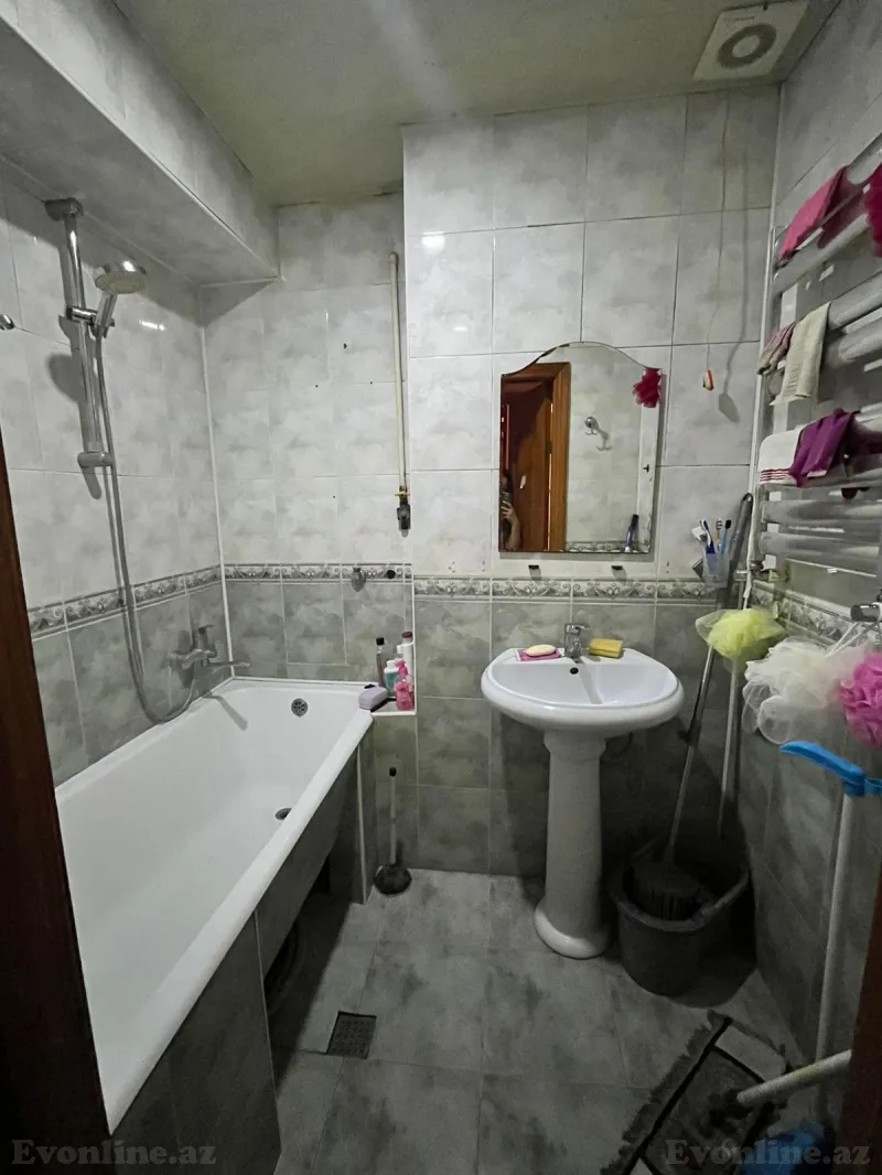 Kirayə verilir 3 otaqlı Mənzil Yeni tikili 6 m² Elmlər Akademiyası m. - şəkil 3