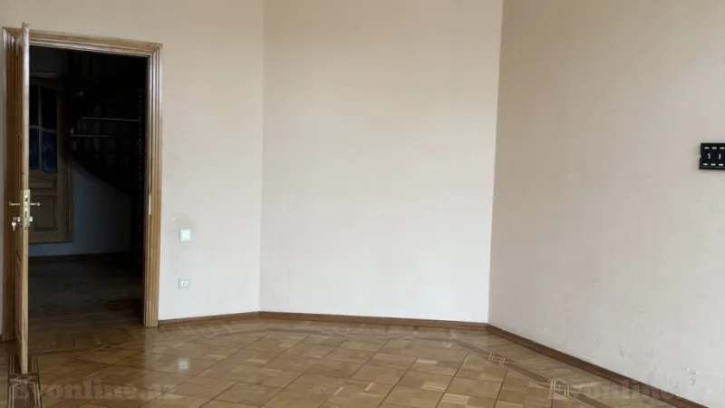 Satılır 7 otaqlı Mənzil Köhnə tikili 330 m² Sahil m. - şəkil 6