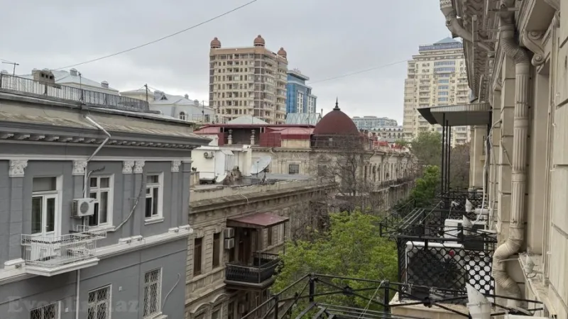 Satılır 7 otaqlı Mənzil Köhnə tikili 330 m² Sahil m. - şəkil 7