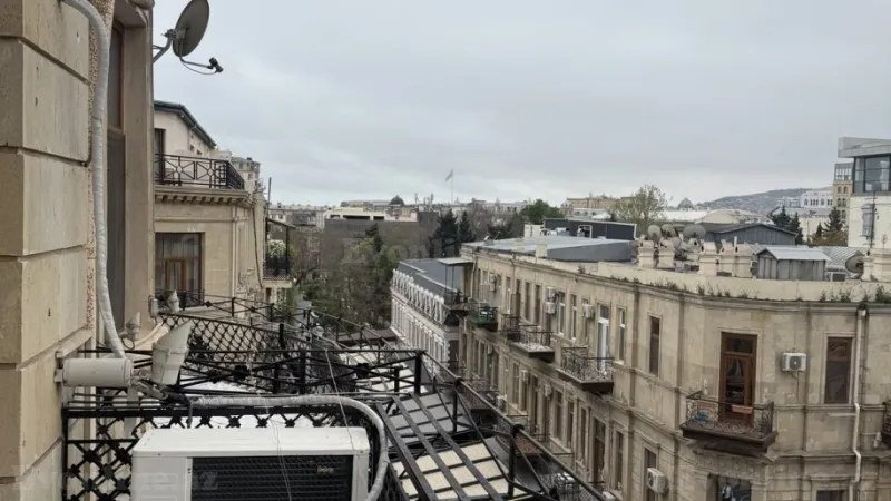 Satılır 7 otaqlı Mənzil Köhnə tikili 330 m² Sahil m. - şəkil 8