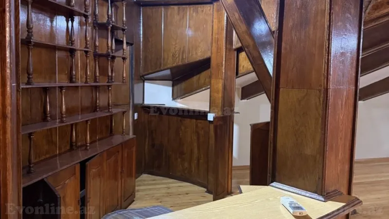 Satılır 7 otaqlı Mənzil Köhnə tikili 330 m² Sahil m. - şəkil 22