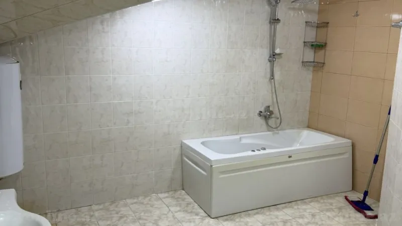 Satılır 7 otaqlı Mənzil Köhnə tikili 330 m² Sahil m. - şəkil 27