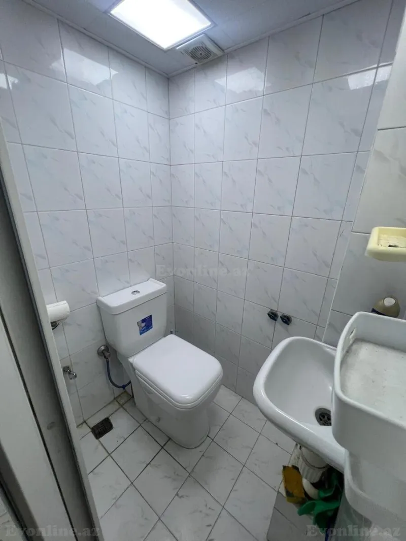 Satılır 2 otaqlı Mənzil Köhnə tikili 80 m² Elmlər Akademiyası m. - şəkil 4