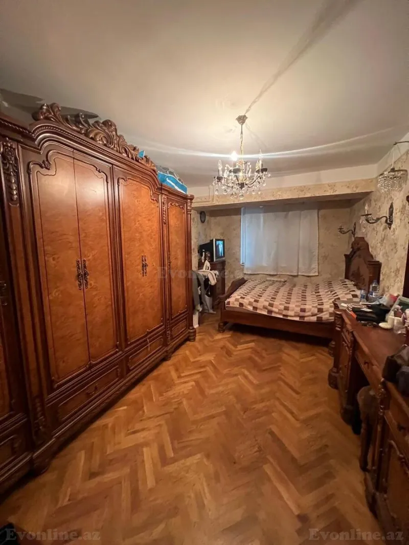 Satılır 2 otaqlı Mənzil Köhnə tikili 80 m² Elmlər Akademiyası m. - şəkil 6