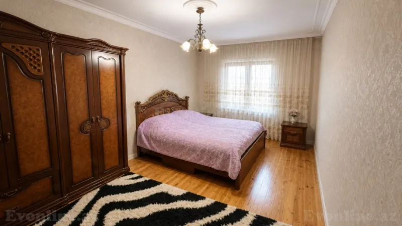 Satılır 4 otaqlı Mənzil Köhnə tikili 110 m² İnşaatçılar m. - şəkil 3