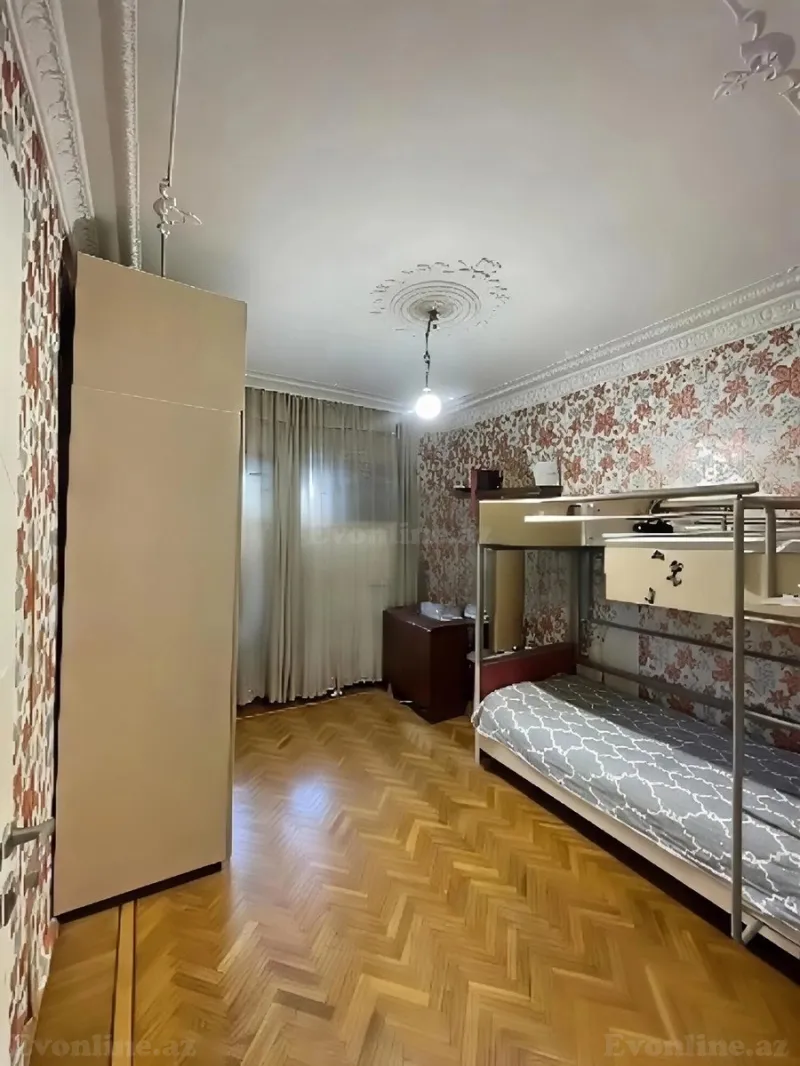 Satılır 5 otaqlı Mənzil Köhnə tikili 130 m² 8-ci mikrorayon - şəkil 4