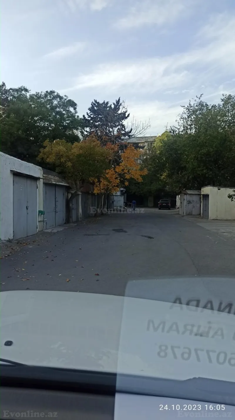 Satılır Qaraj 27 m² Bakıxanov