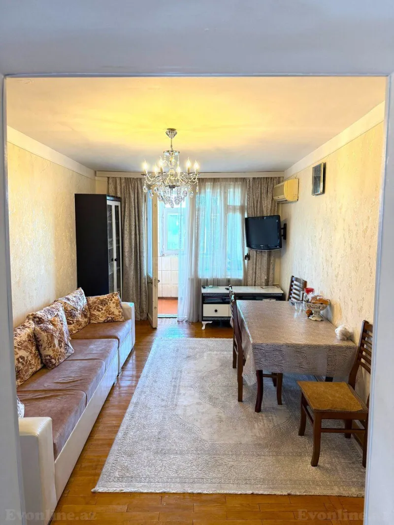 3 otaqlı Mənzil 70 m² Qara Qarayev m. Satılır