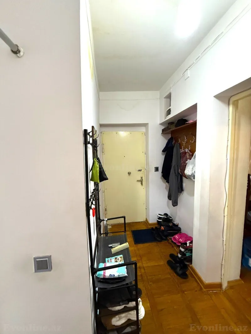 Satılır 3 otaqlı Mənzil Köhnə tikili 70 m² Qara Qarayev m. - şəkil 8