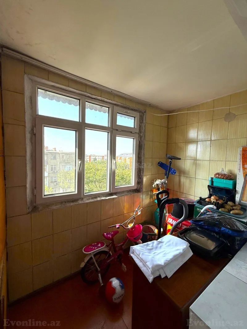 Satılır 3 otaqlı Mənzil Köhnə tikili 70 m² Qara Qarayev m. - şəkil 9