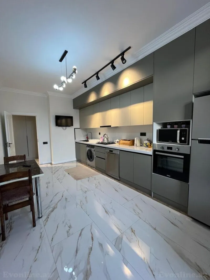 Kirayə verilir 2 otaqlı Mənzil Yeni tikili 95 m² Nərimanov r. - şəkil 3
