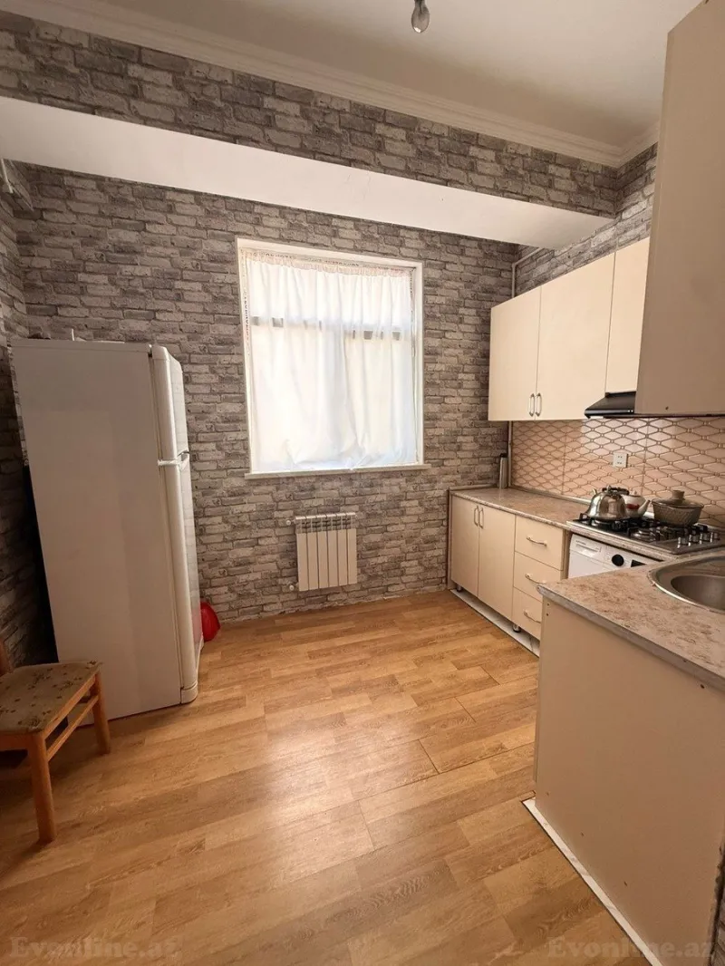 Satılır 2 otaqlı Mənzil Köhnə tikili 58 m² Əhmədli