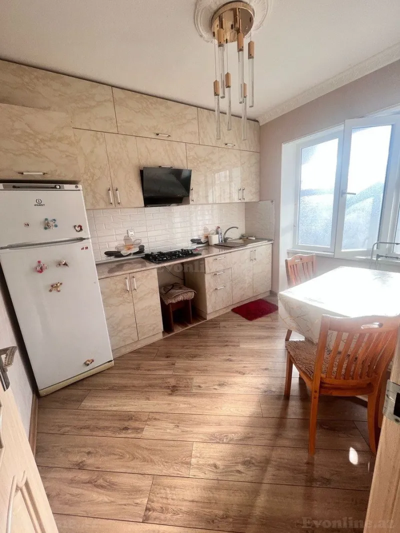 Satılır 3 otaqlı Mənzil Köhnə tikili 80 m² Yasamal - şəkil 9