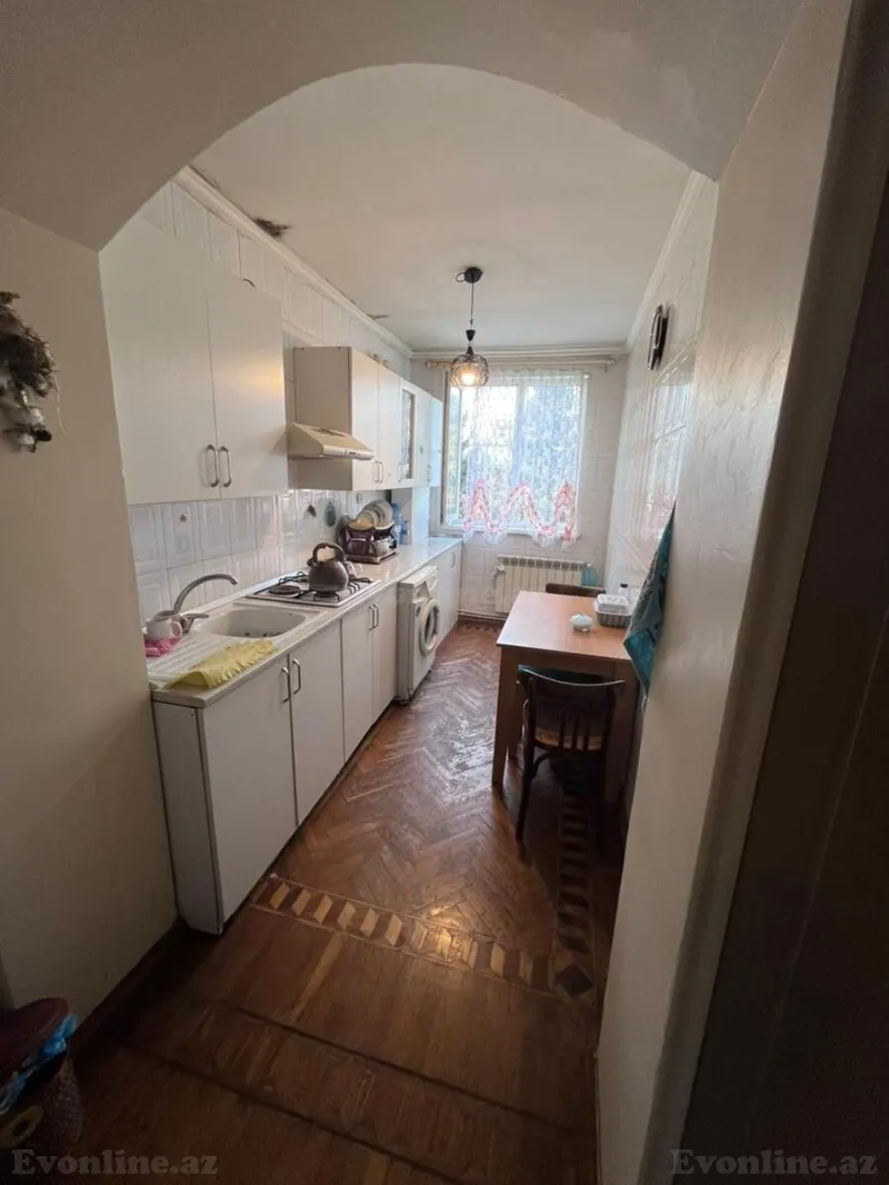 Satılır 2 otaqlı Mənzil Köhnə tikili 60 m² Gənclik m. - şəkil 6